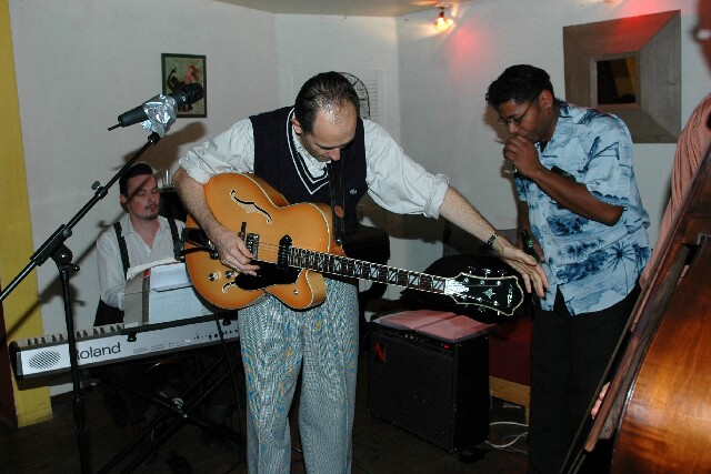 min 2006 12 05 latino 102
